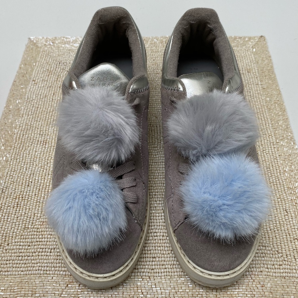 Zara sneakers with pom poms!💎